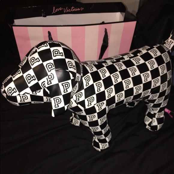 PINK Victoria's Secret Accessories - VS pink 2018 fashion show dog